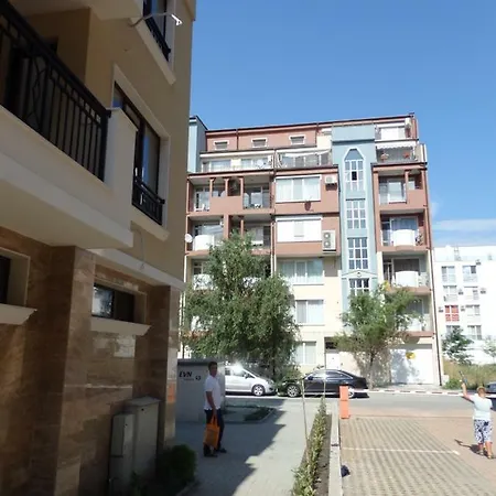 Studio-pomorie Апартамент *
