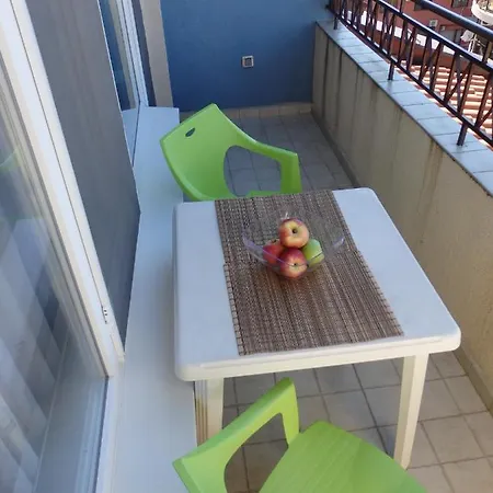 Studio-pomorie Апартамент *